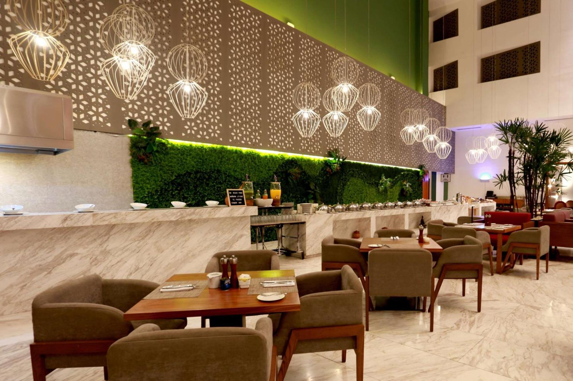 เชอราตัน แอมบาสซาเดอร์ โฮเต็ล Hotel มอนแตร์เรย์ ภายนอก รูปภาพ