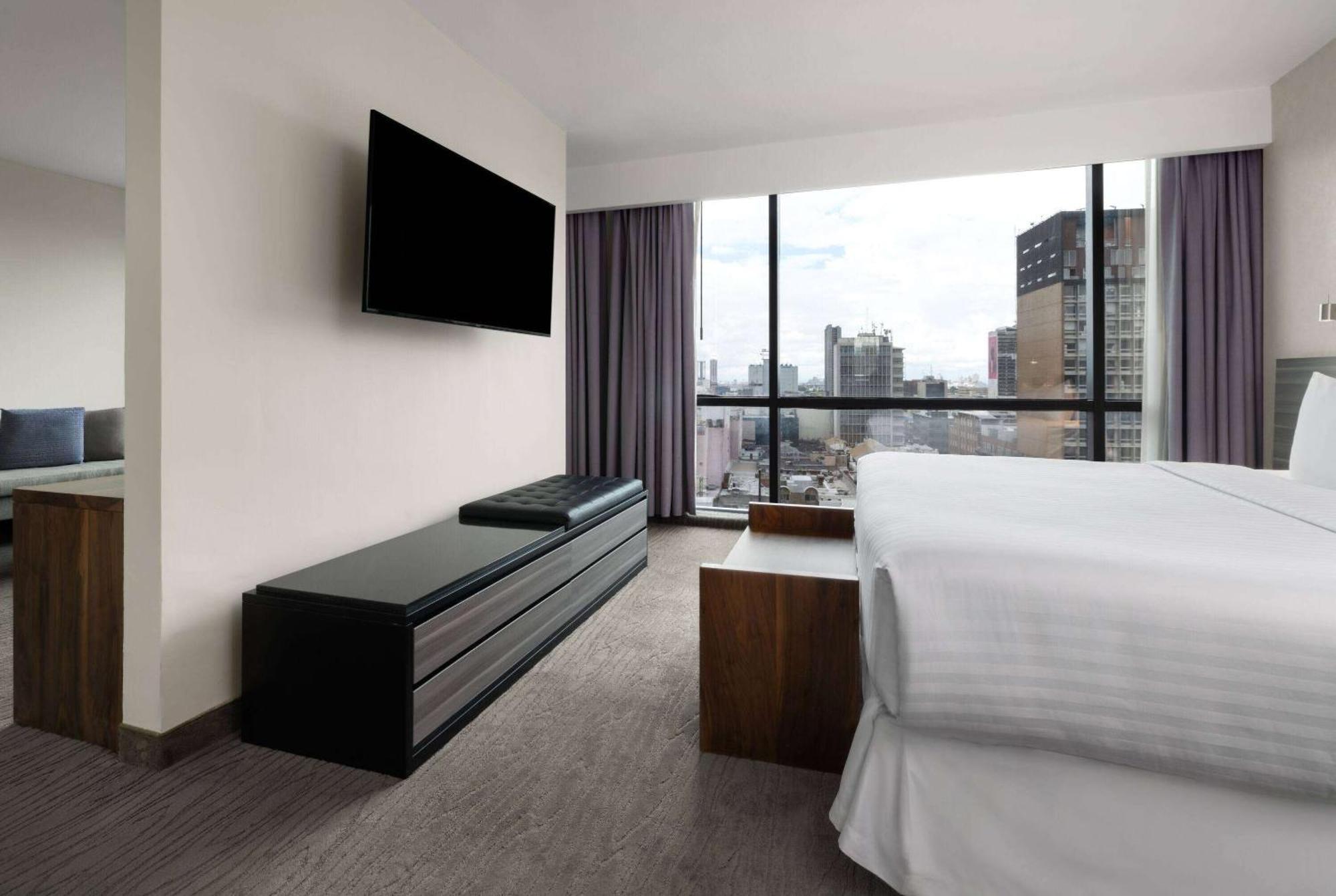 เชอราตัน แอมบาสซาเดอร์ โฮเต็ล Hotel มอนแตร์เรย์ ภายนอก รูปภาพ