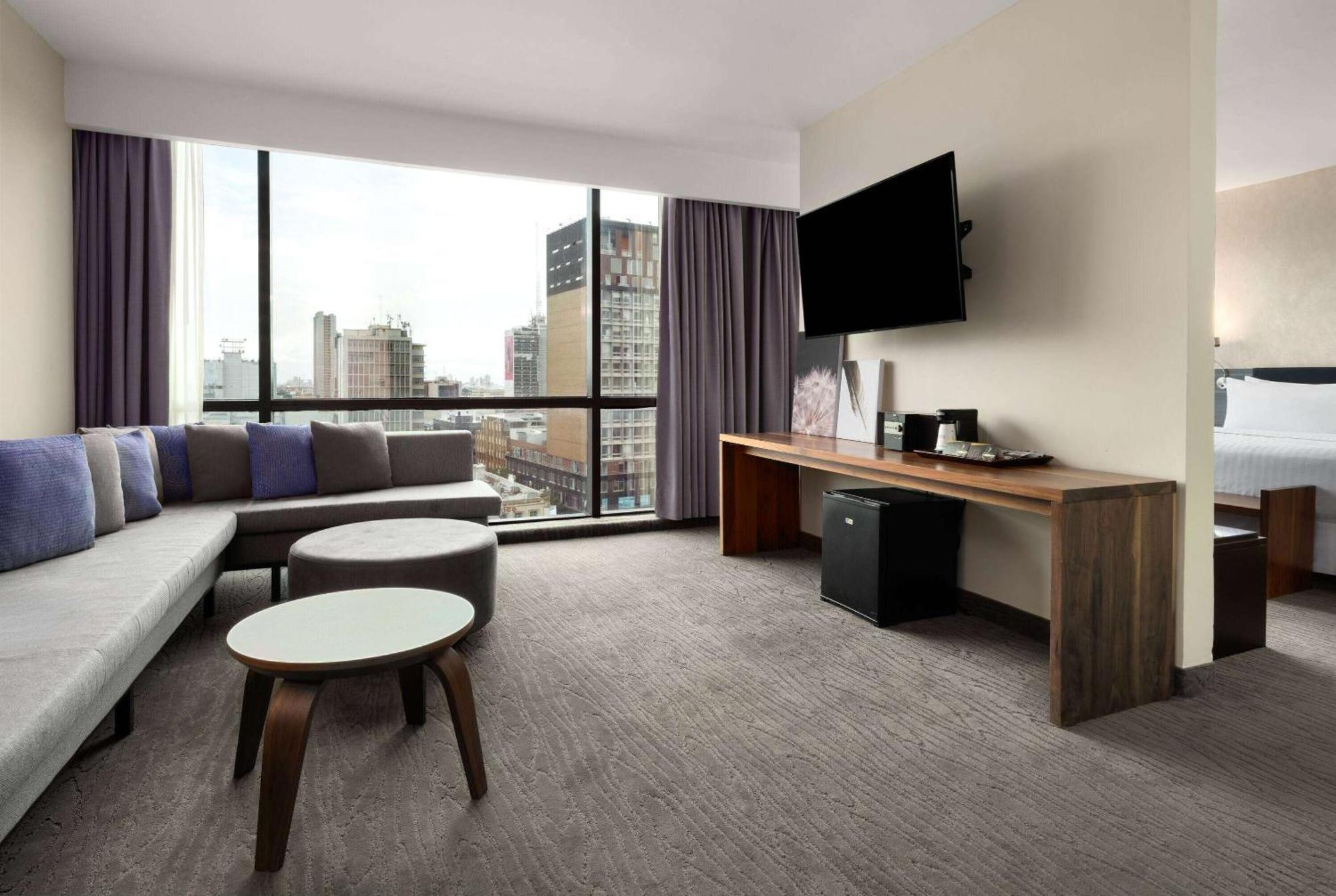 เชอราตัน แอมบาสซาเดอร์ โฮเต็ล Hotel มอนแตร์เรย์ ภายนอก รูปภาพ