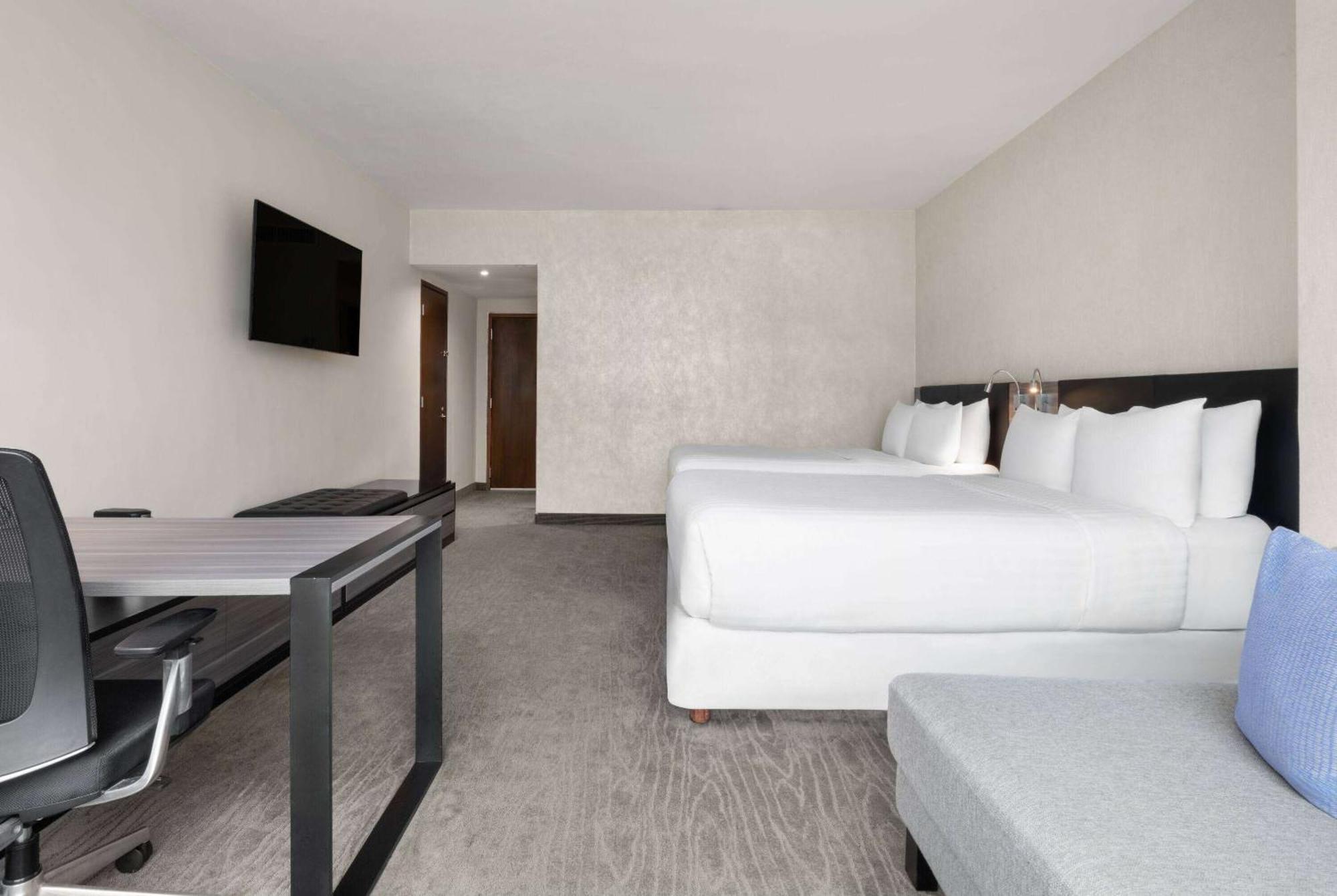 เชอราตัน แอมบาสซาเดอร์ โฮเต็ล Hotel มอนแตร์เรย์ ภายนอก รูปภาพ