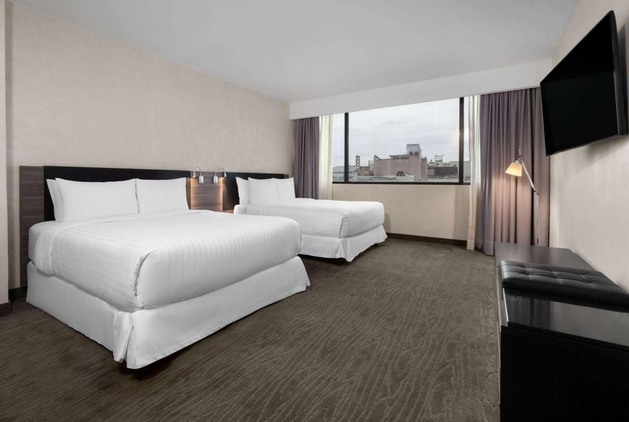 เชอราตัน แอมบาสซาเดอร์ โฮเต็ล Hotel มอนแตร์เรย์ ภายนอก รูปภาพ